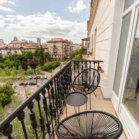 Dayflat Apartments Khreschatyk Kyiv Exterior photo